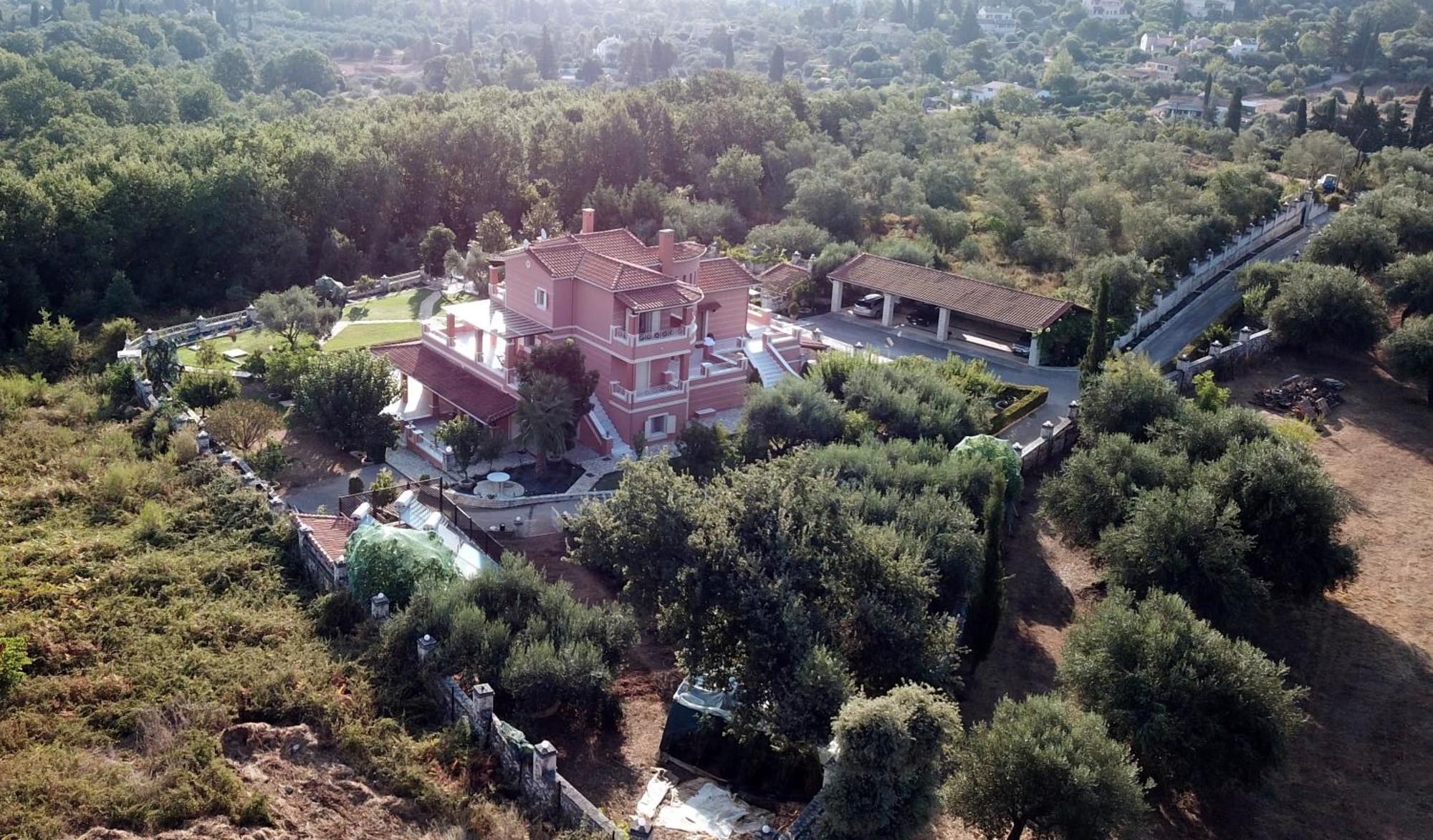Epavlis Nadine Corfu Villa กูเวีย ภายนอก รูปภาพ
