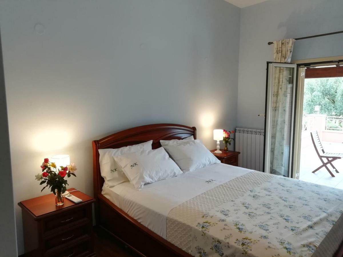 Epavlis Nadine Corfu Villa กูเวีย ภายนอก รูปภาพ