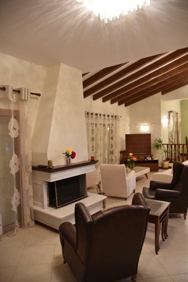 Epavlis Nadine Corfu Villa กูเวีย ภายนอก รูปภาพ