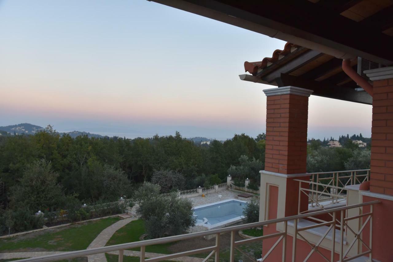 Epavlis Nadine Corfu Villa กูเวีย ภายนอก รูปภาพ