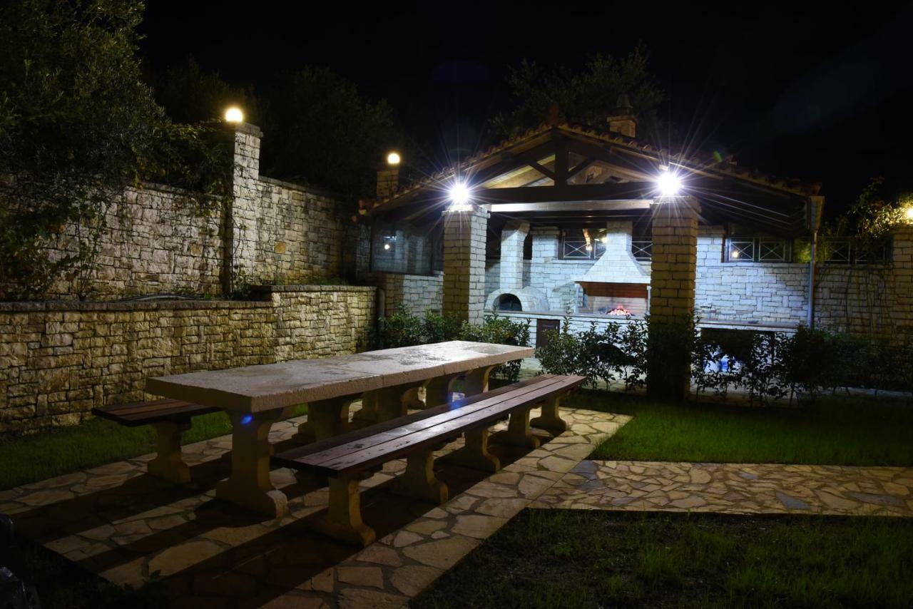 Epavlis Nadine Corfu Villa กูเวีย ภายนอก รูปภาพ